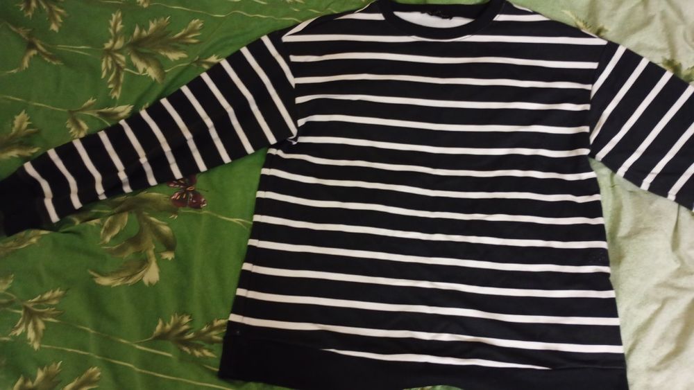 Продам кофту.В новом состояние