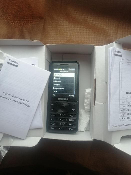 Телефон Philips xenium e181 3100mah