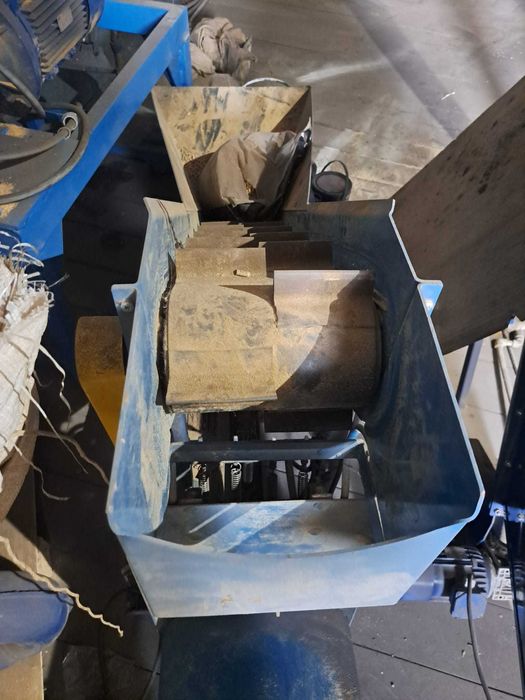 Peleciarka , rozdrabniacz, przenośniki taśmowe