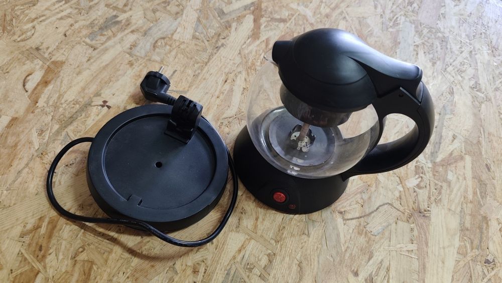 Elektryczny zaparzacz do herbaty