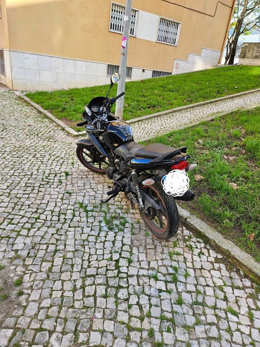 Mota cbf 125 preta