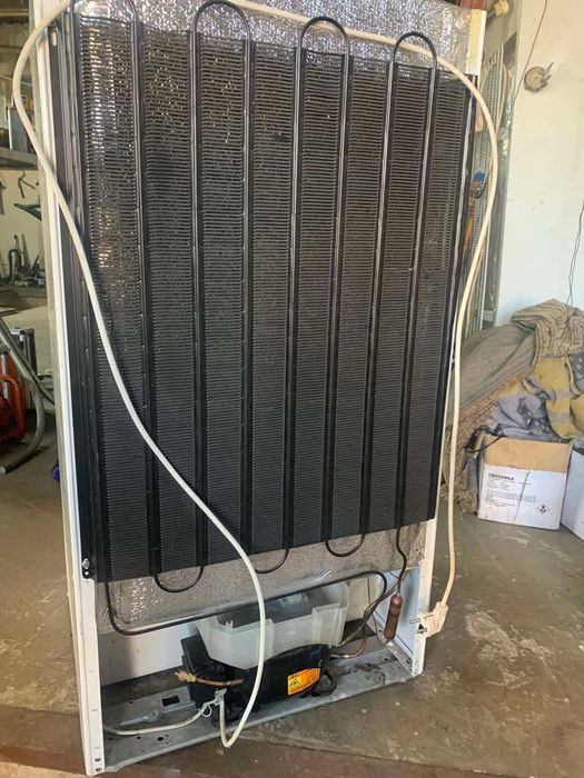 холодильник невеликий