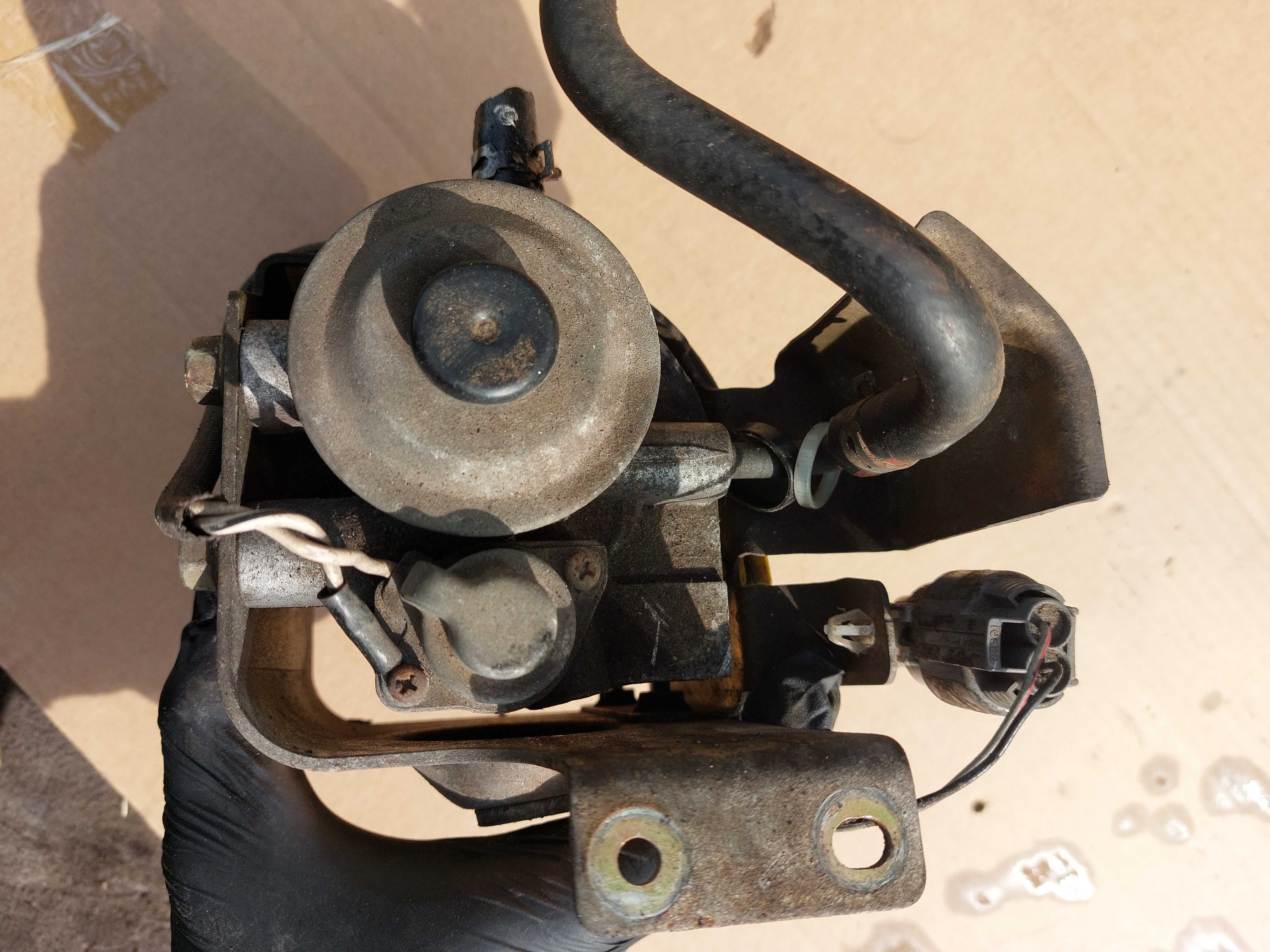 Obudowa Filtra Paliwa czujnik Mazda 5 RF7J 143km Org