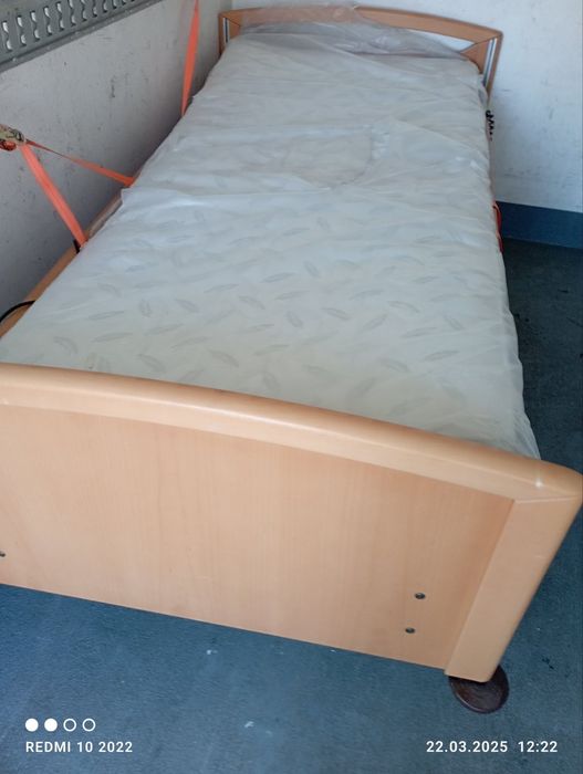 Електричне лiжко для хворих