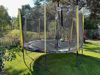 Trampolina ogrodowa
