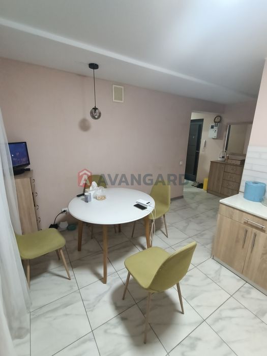 У продажу 2-шка на Космосі ціна подарунок!