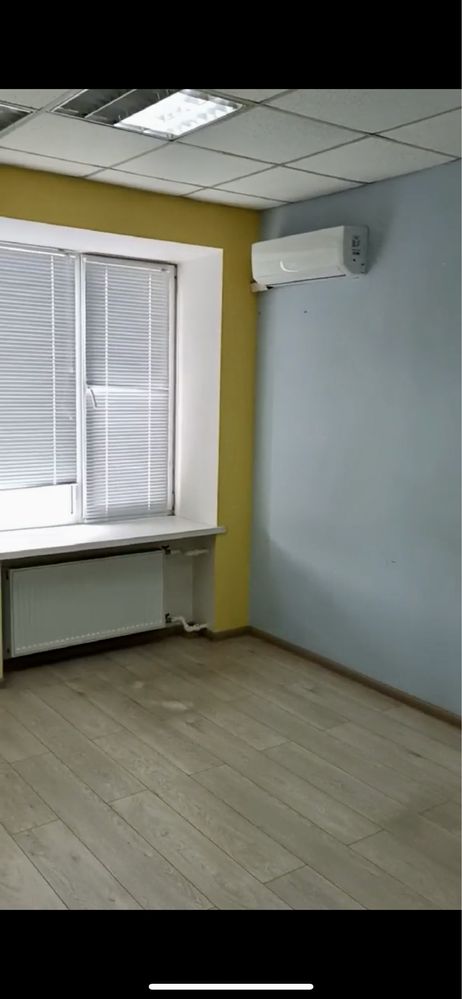 Оренда офісів від 34м2 до 77 м2 р-н площі 700 річ.