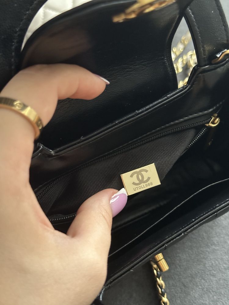 Сумка шкіряна chanel , шанель , біла та чорна
