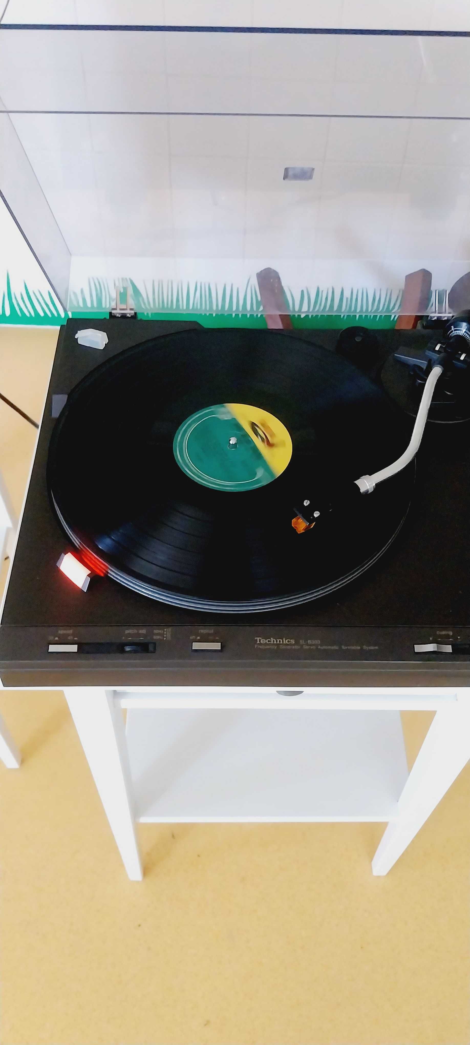Gira-disco Technics SL-B303 Turntable System, opção de móvel