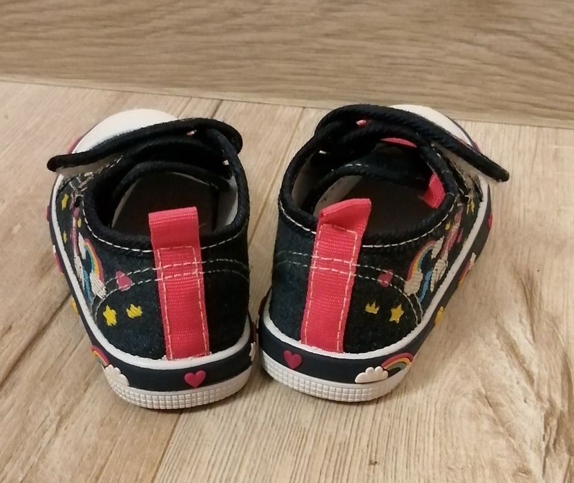 NOWE!! Trampki rozmiar 21