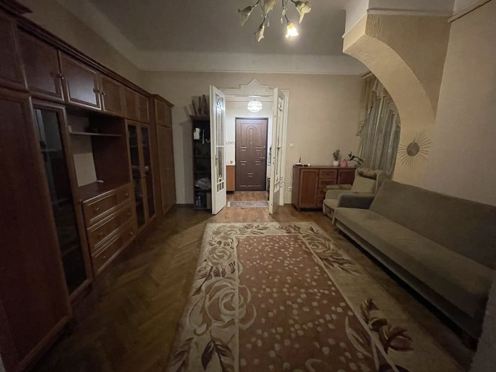 Продається квартира в самісінькому центрі!