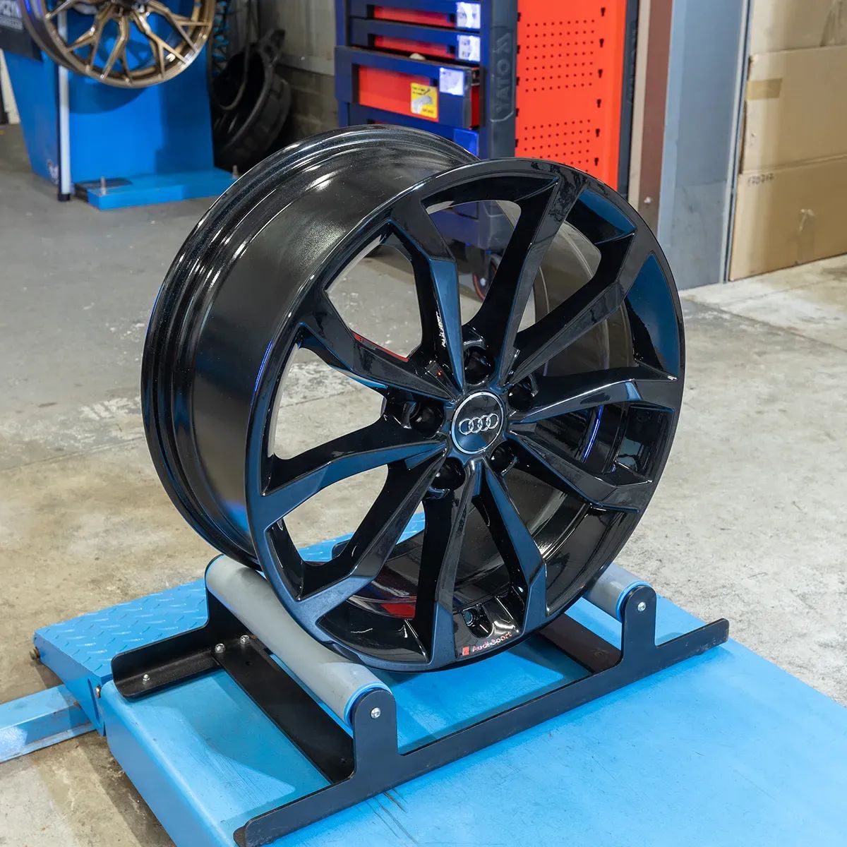 Oryginalne Felgi Audi 18 A3 A4 A6 A8 Q2 Q3 Q5 TT