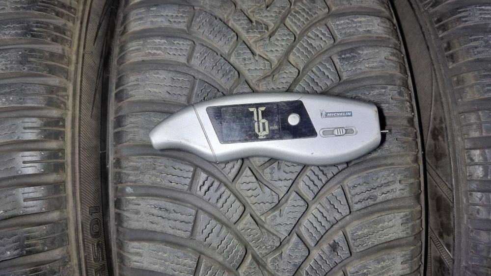 Opony zimowe Falken 235/45 R17