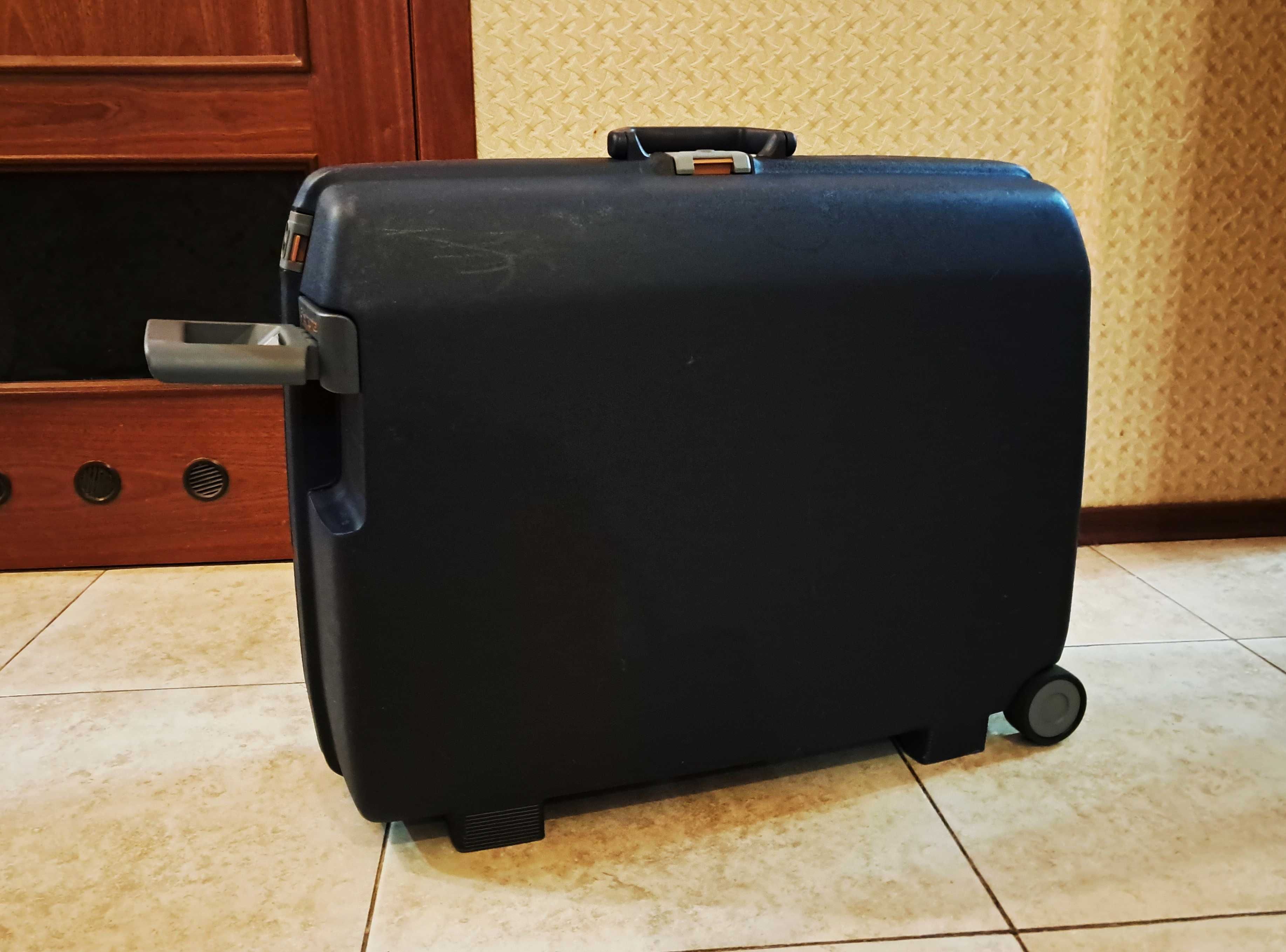 Чемодан SAMSONITE на колесиках  Ударопрочный Усиленный