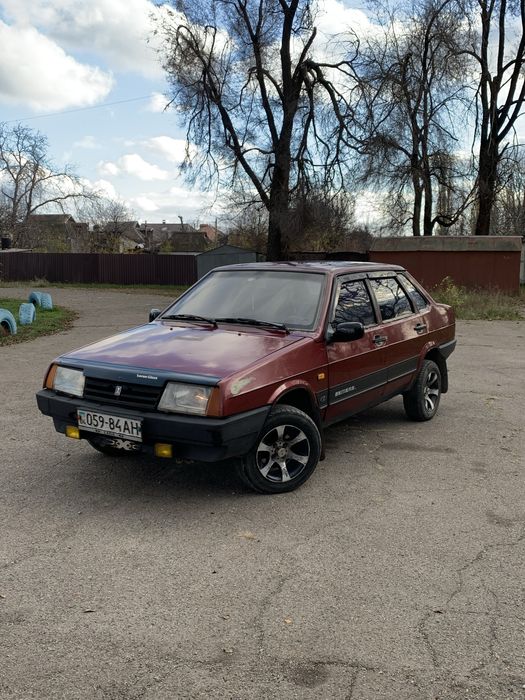 Продам ваз 2199 в хорошем состояние