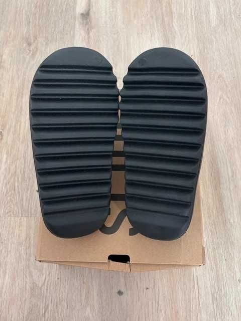 adidas YeezySlide_Black "Nowe" Klapki Rozmiar. 45