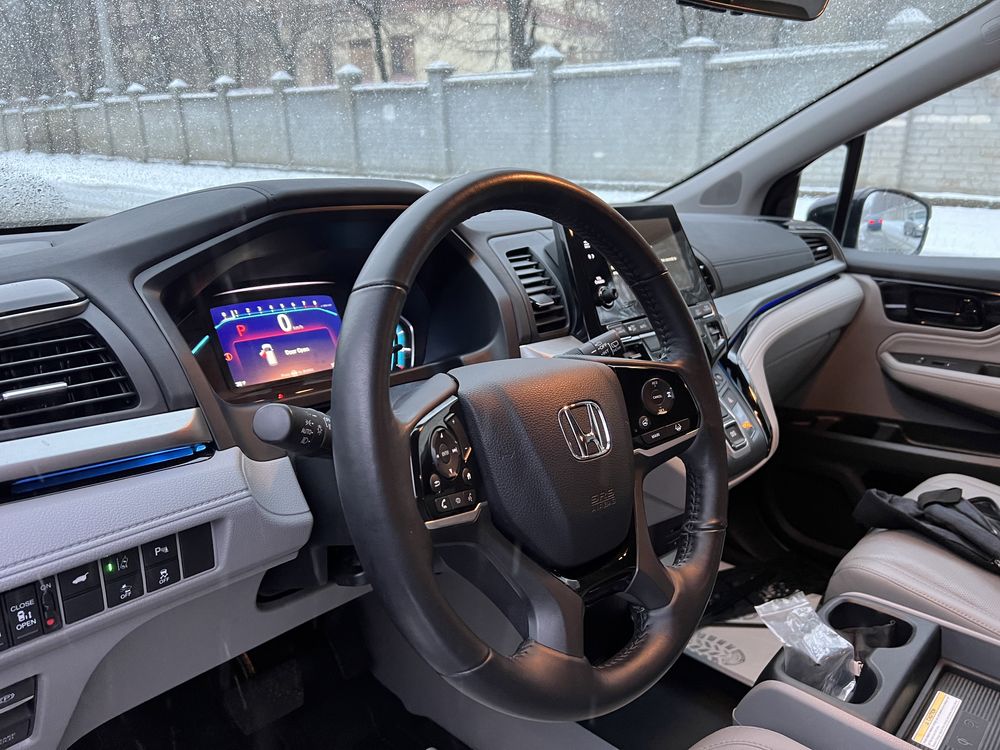 Продам минивен honda odyssey 2019 відмінний стан