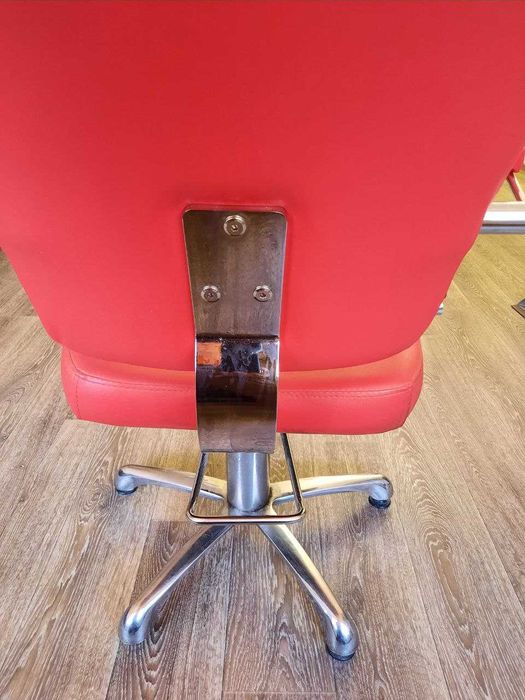 Крісло перукарське