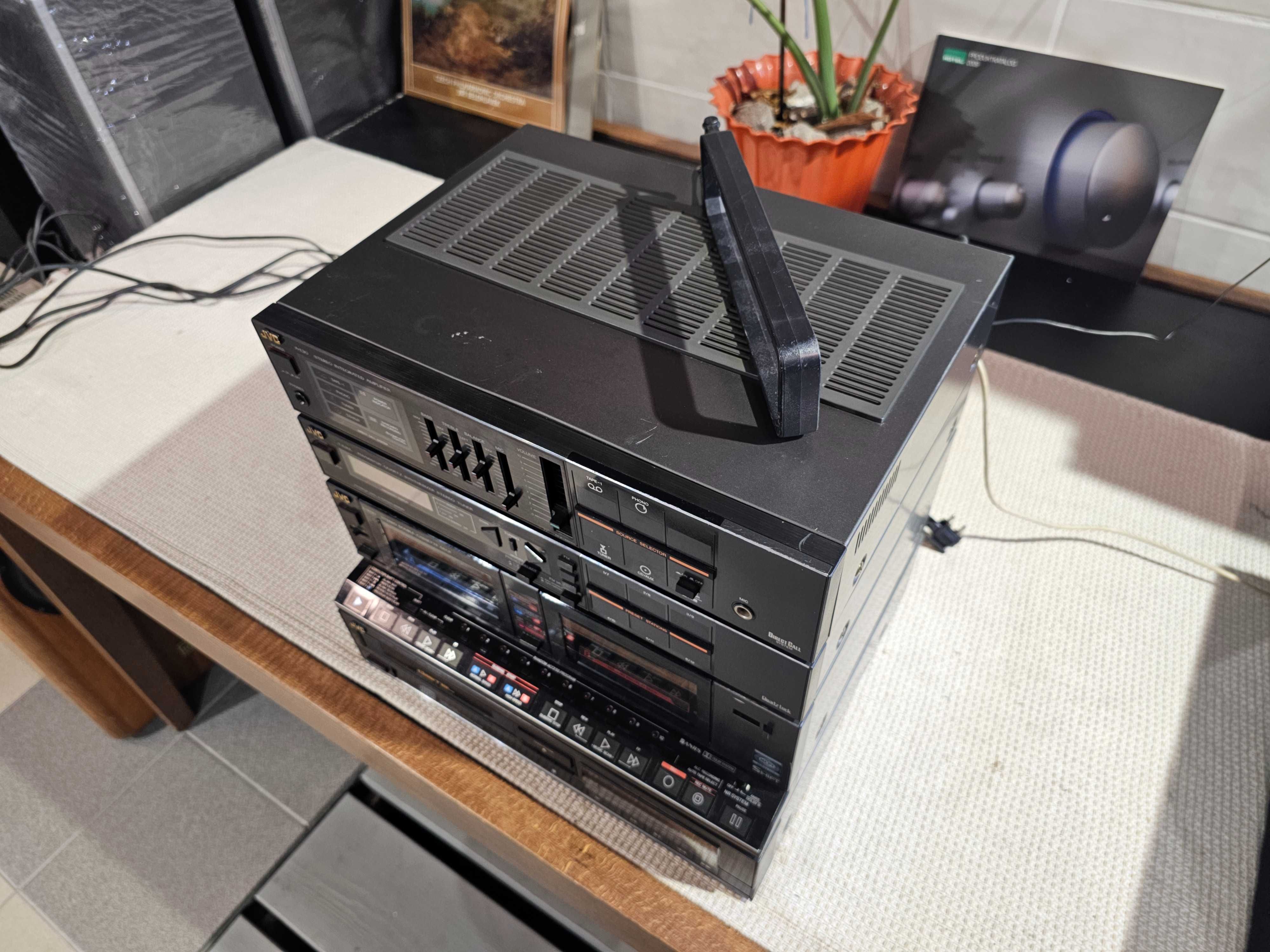 Стереосистема JVC SAE-E30,A-E30,T-E30L,D-W30, XL-V20