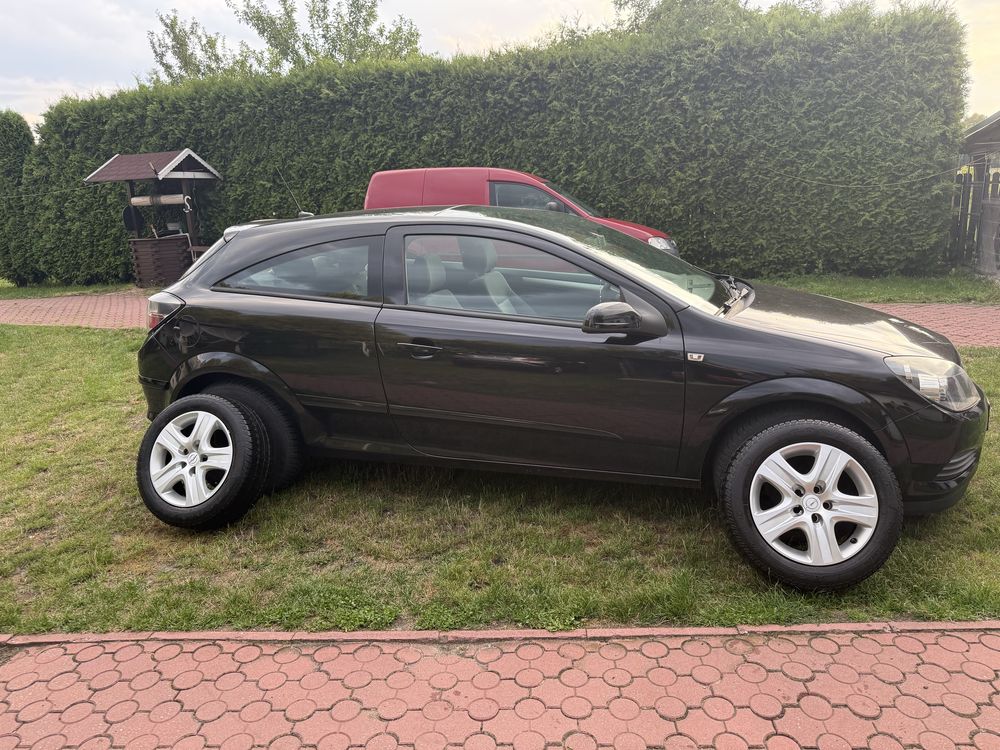 felgi strukturalne 205/55 R 16 + letnie opony Opel Astra H GTC
