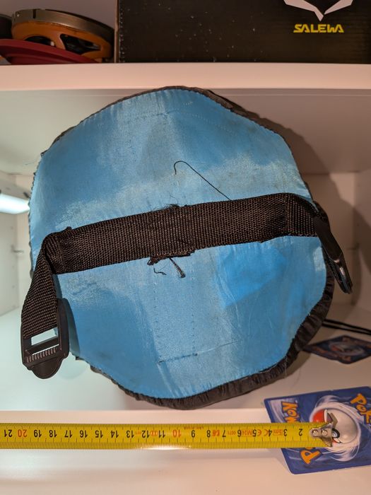 Sprzedam śpiwór typu mumia marki Nils Camp.