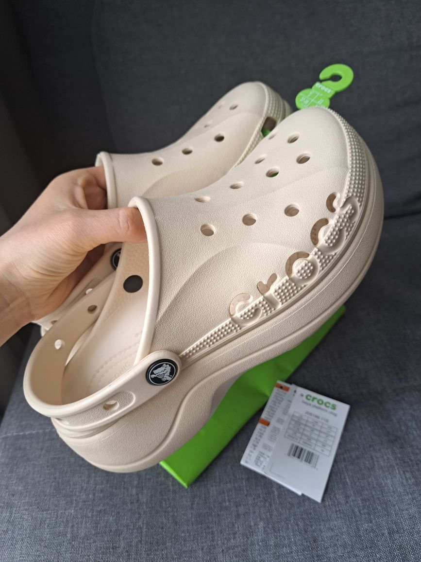 Нові оригінальні Crocs baya platform clog  розмір w7