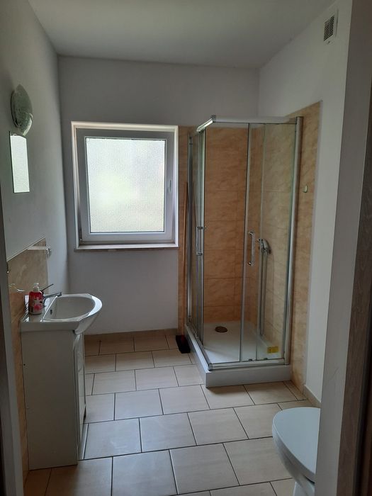 Dom Józefów, Otwock, Wawer. Noclegi, kwatery, pokoje z łazienkami