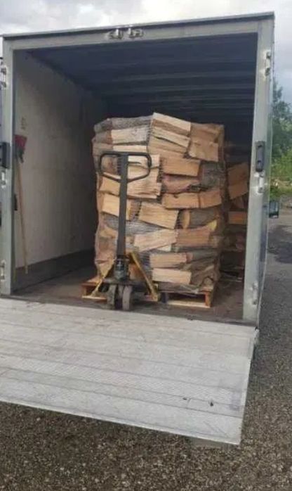 Дубові сухі дрова - камерна сушка в сітках на піддонах