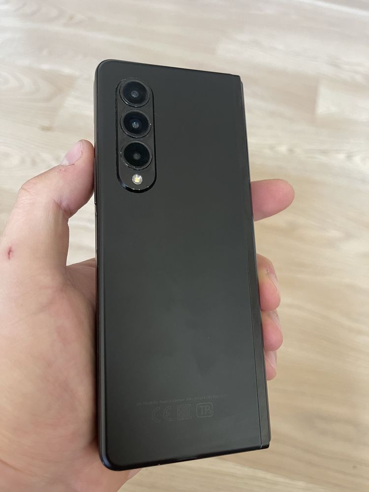 Samsung Galaxy Fold 3 SM-F926B 12/256Gb Phantom Black