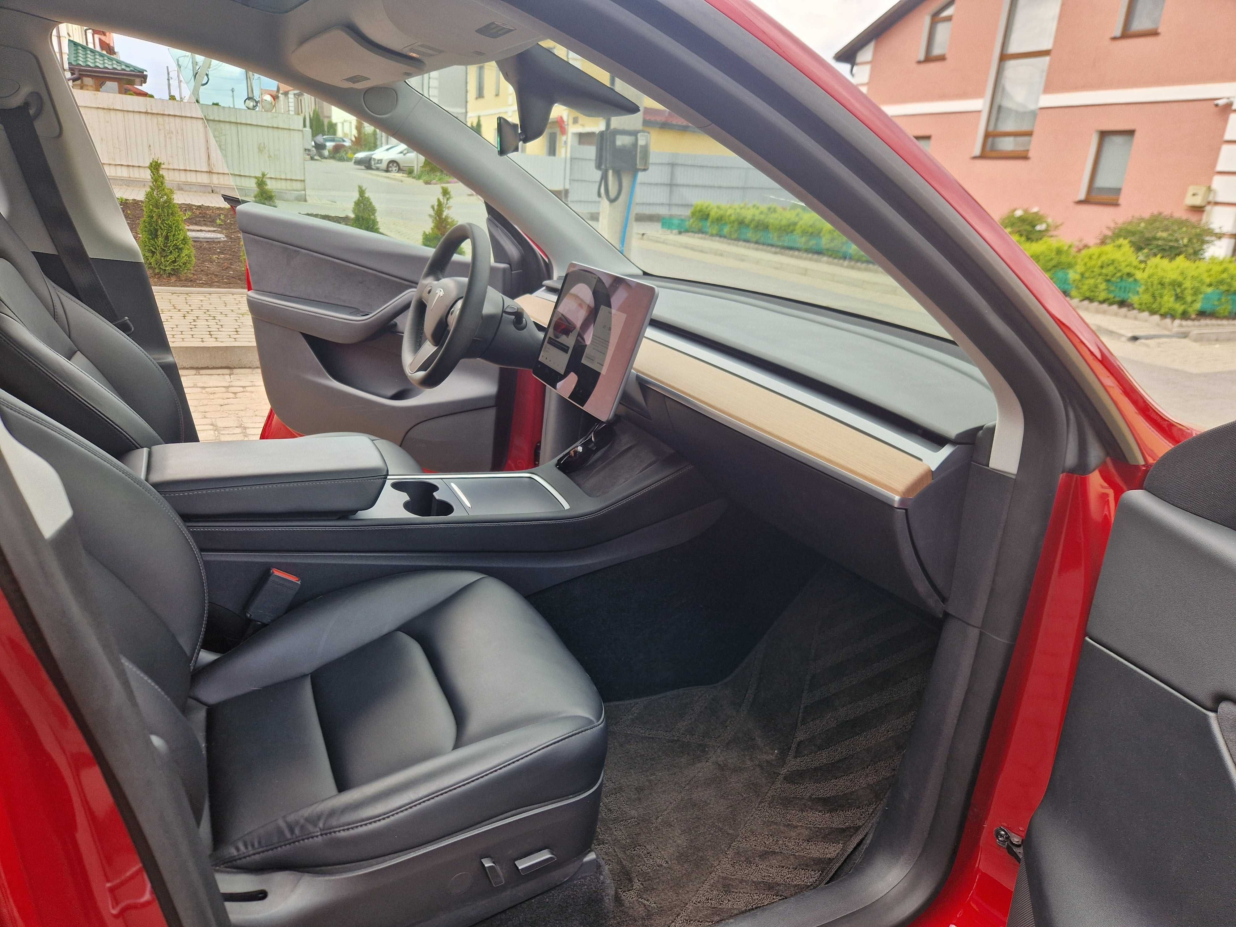 Продам Tesla Model Y 2021
