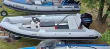 RIB Quicksilver 450 z silnikiem i przyczepa. Zestaw