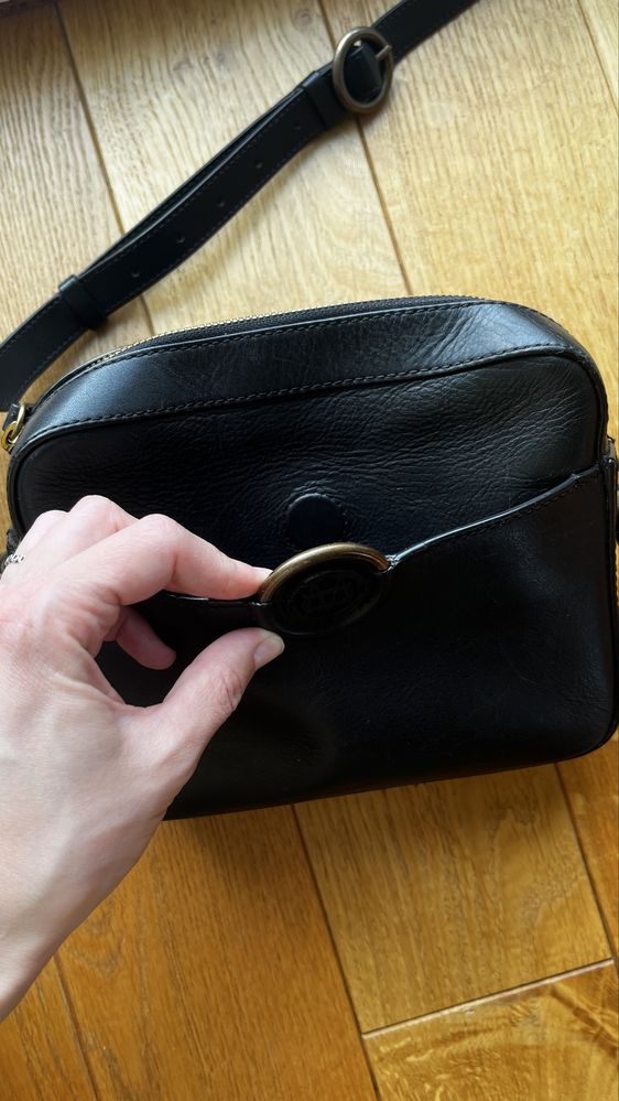 Сумка crossbody Massimo Dutti чорна шкіряна