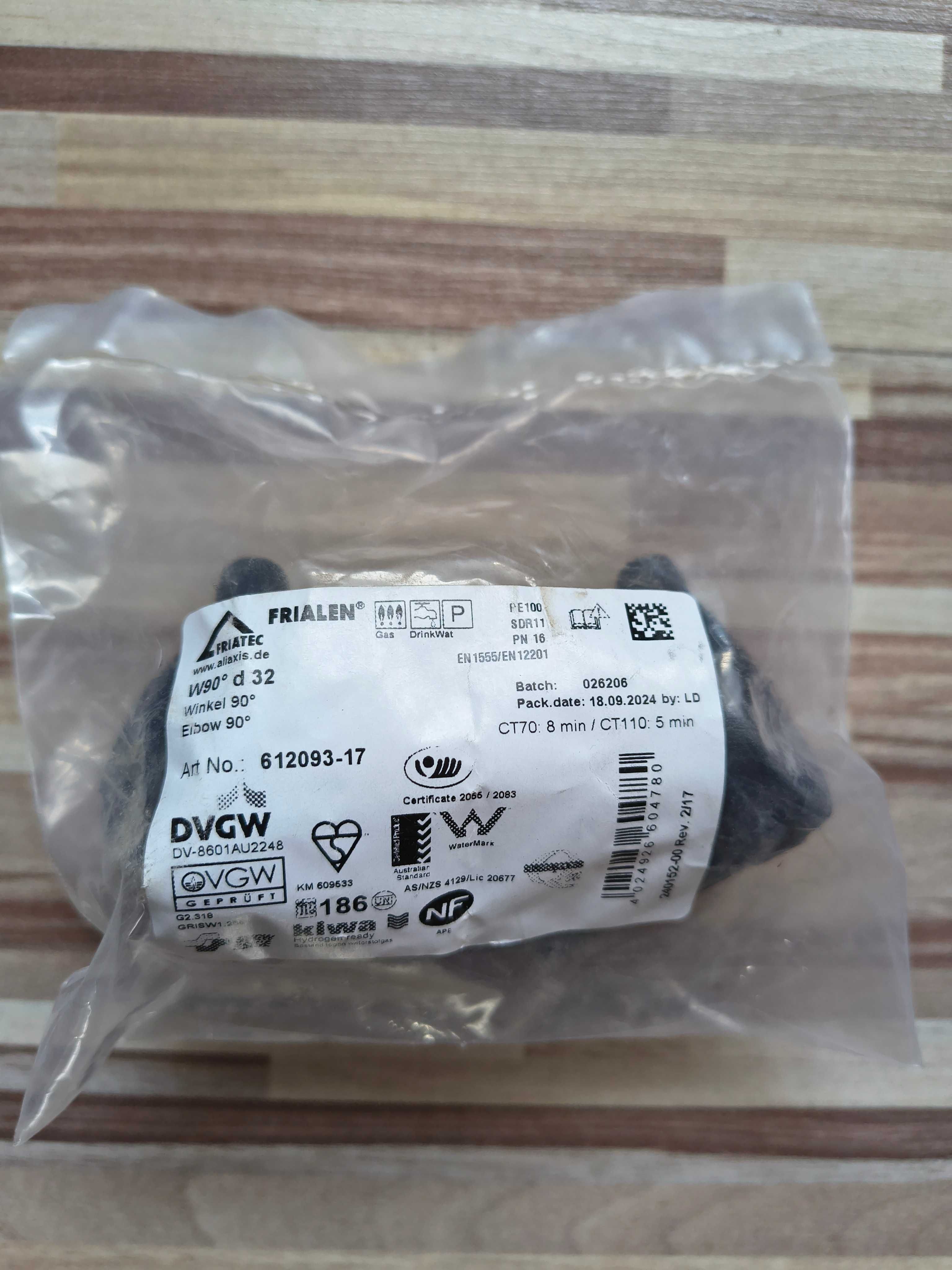 Kolana (45st, 90st), mufy elektrooporowe FRIALEN d32 SDR11