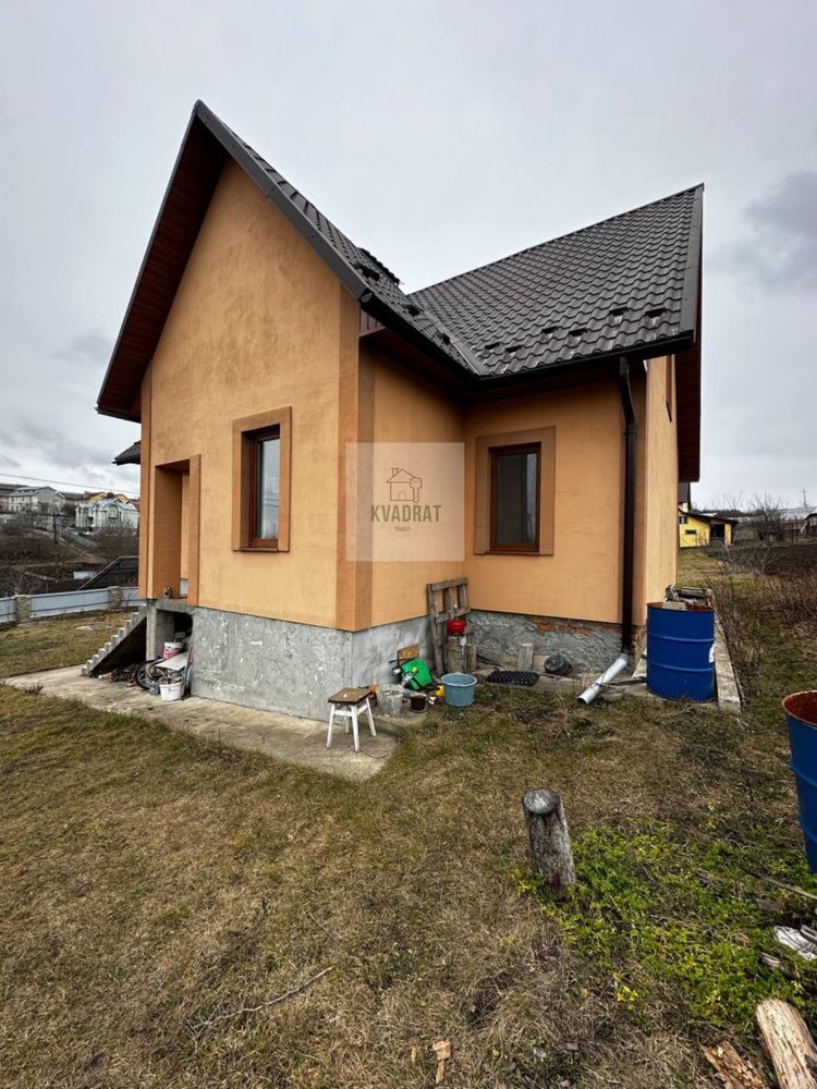 Продам затишний будинок в місті