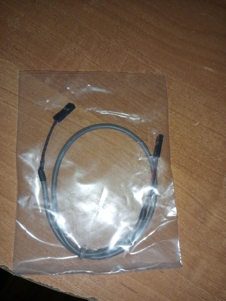 Adapter GIGABYTE 12CF1-10S011-01R.  Przewód audio CD DVD