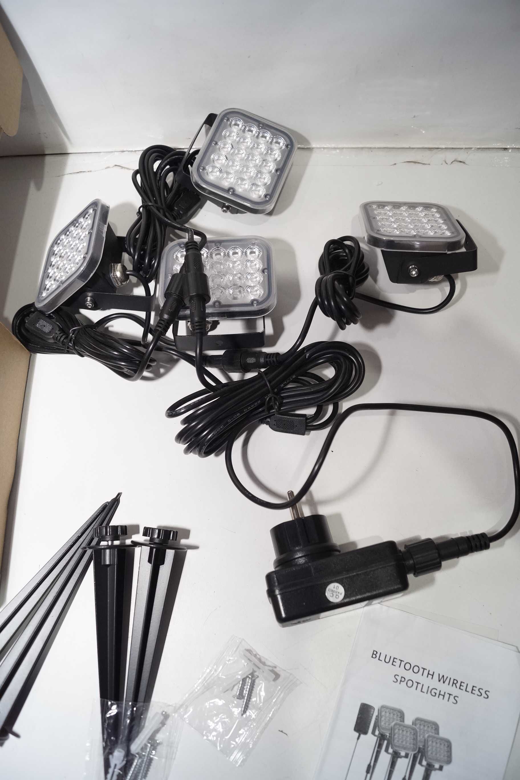 NATPOW Oświetlenie ogrodowe reflektor RGB z aplikacją Bluetooth