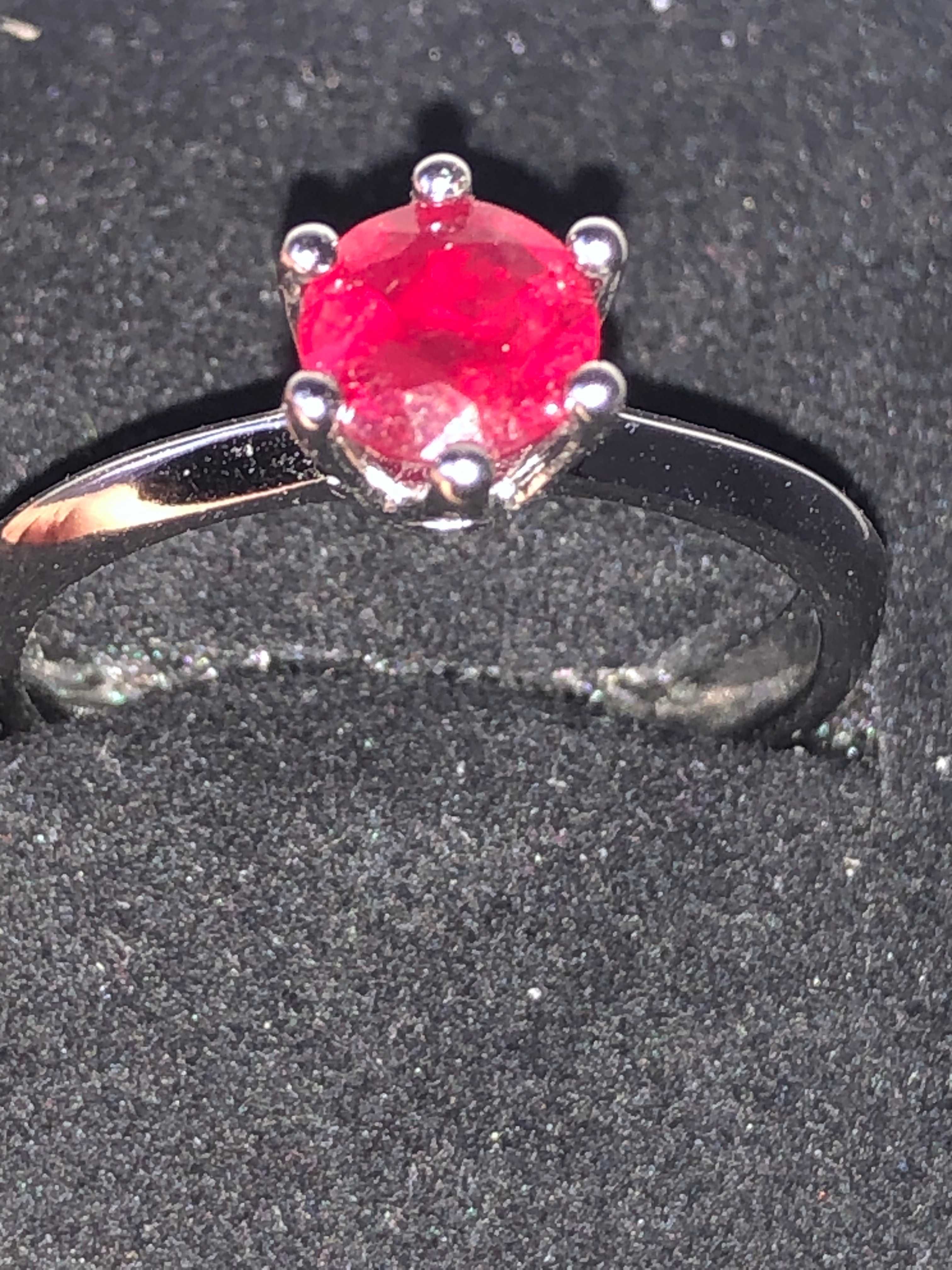 кольцо серебро с природным рубином Мозамбик