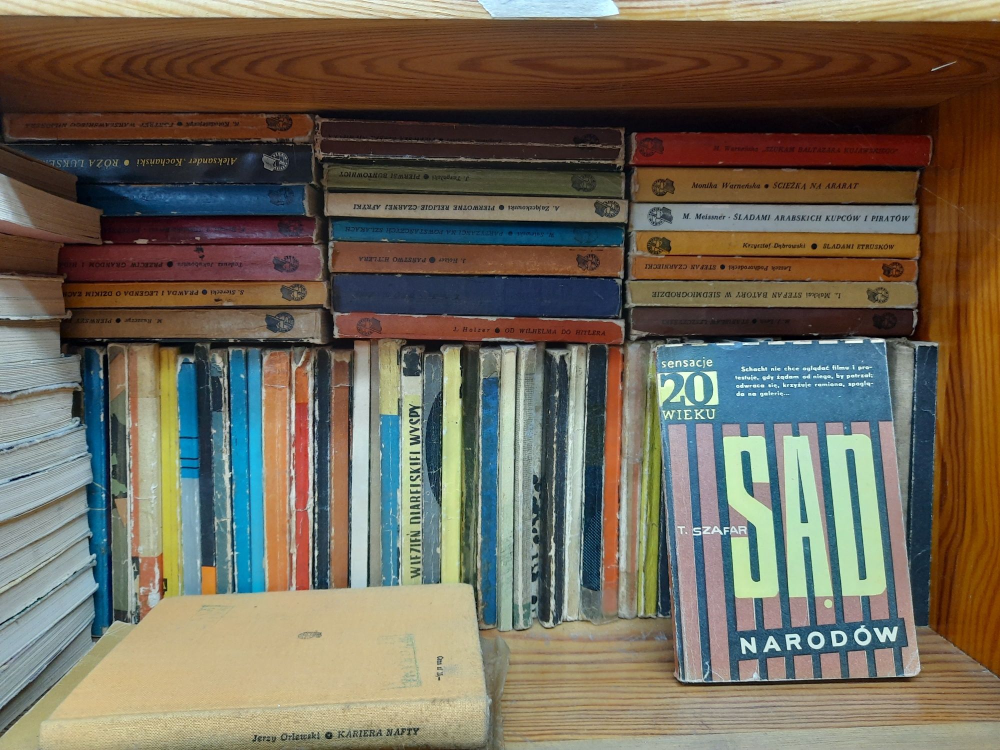 Nowa cena Biblioteka księgozbiór bestsellerów historii sesnsacje 20 wi