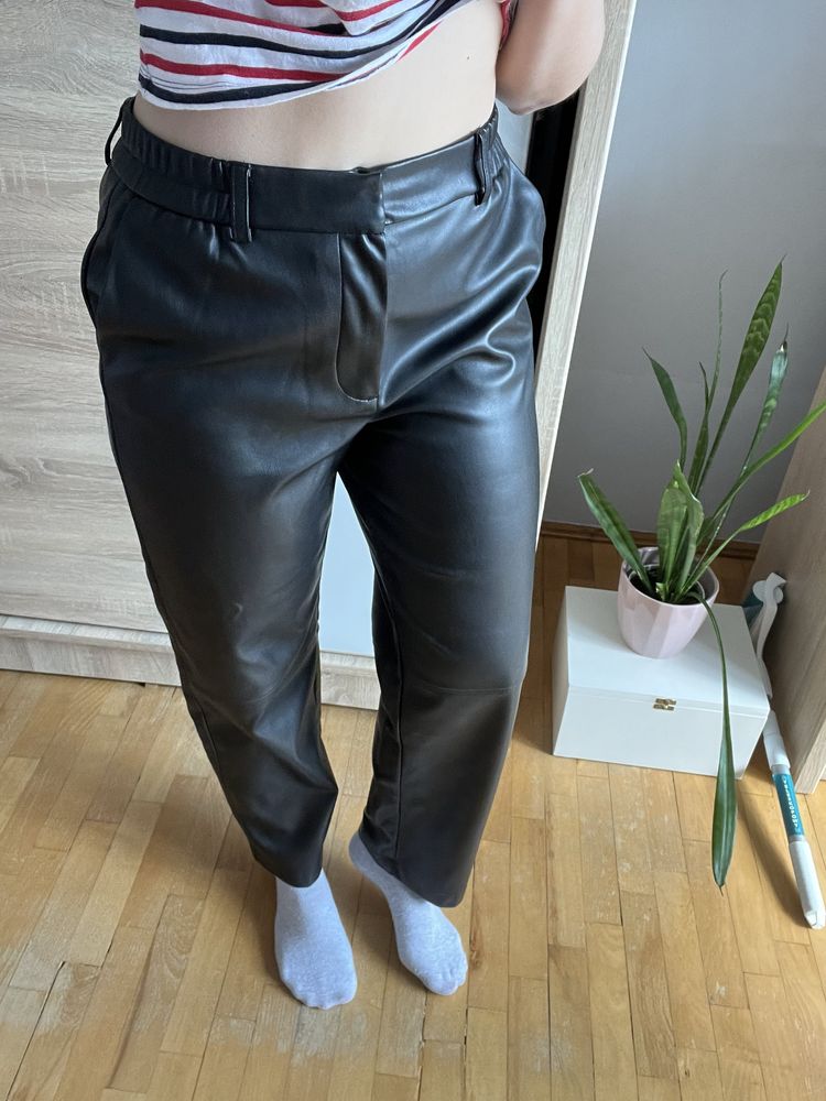 Spodnie skórzane ONLY M/32