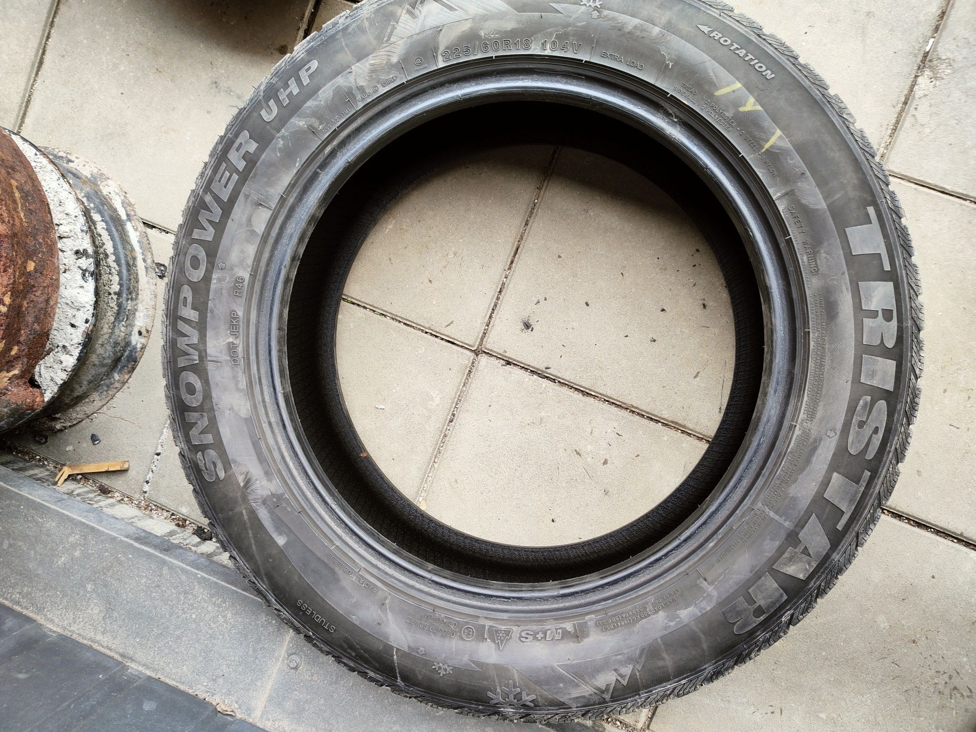 Opony lato i zima 225/60r18