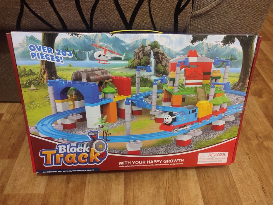 Детский конструктор железная дорога