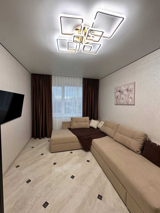 Продається стильна і простора 1 км. квартира з ремонтом у ЖК «Миру».