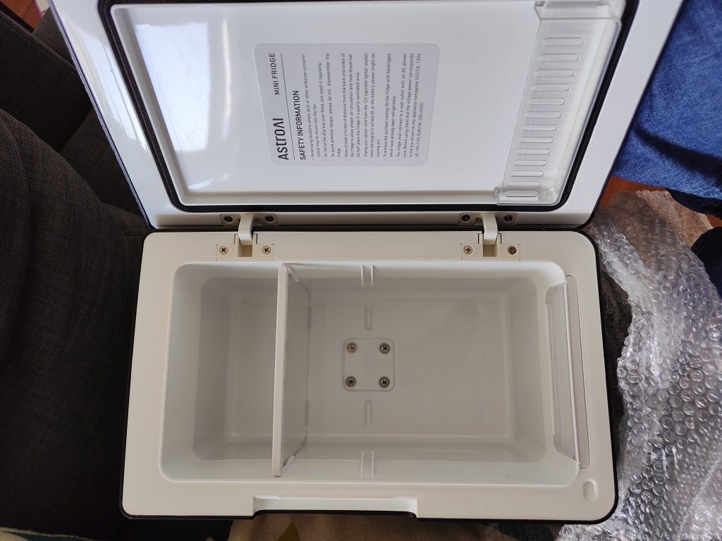 Mini Fridge 6L LY2206A