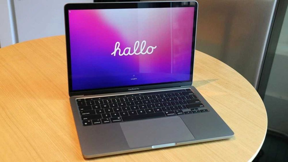 MacBook Pro M2 – 8GB RAM, 256GB SSD (Jak nowy)