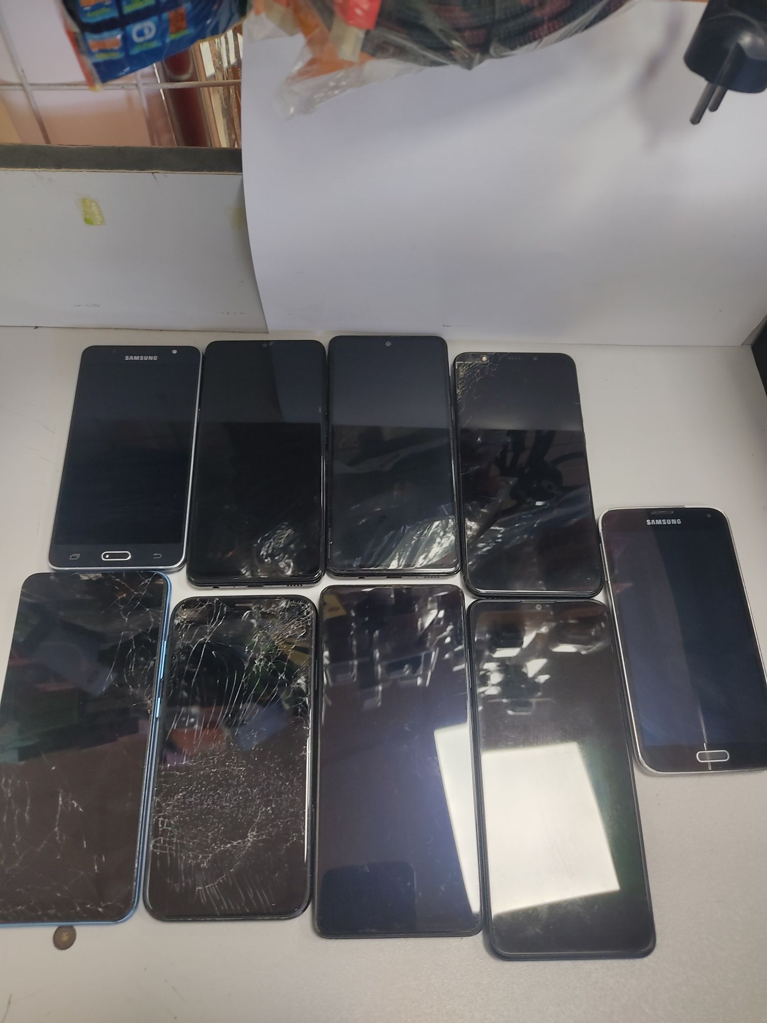 Redmi note 12 Pro + 5g,iph Xr
