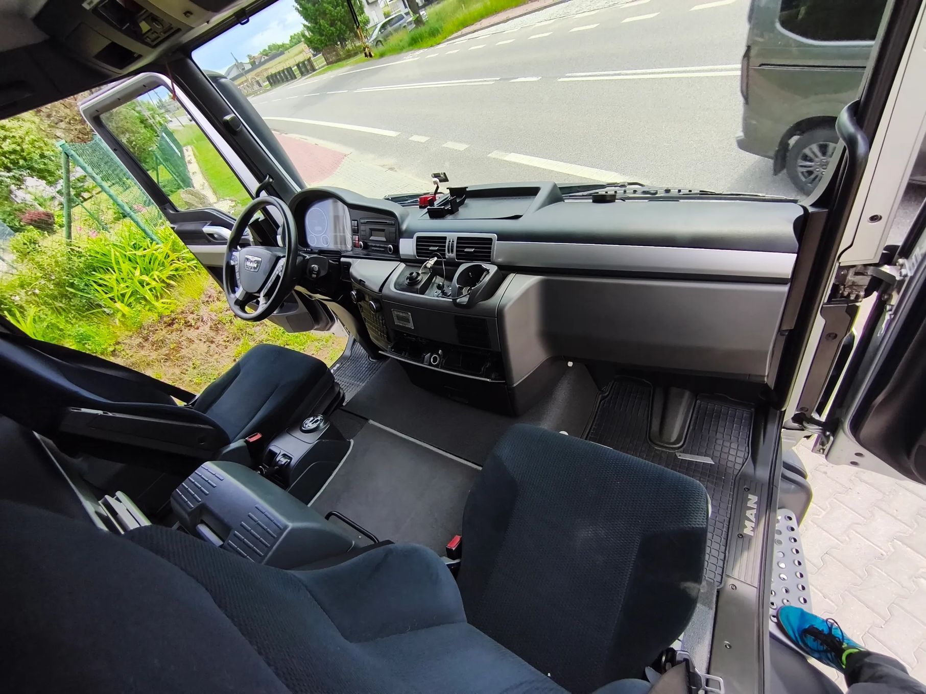 MAN TGS 26.320 / 360 / Euro 5 !!! / CHŁODNIA / WINDA / IZOTERMA / CARRIER / 6 X 2 / oś Skrętna  Man Tgs / Blokada Mostu / Oś skretna / z Niemiec / Servis
