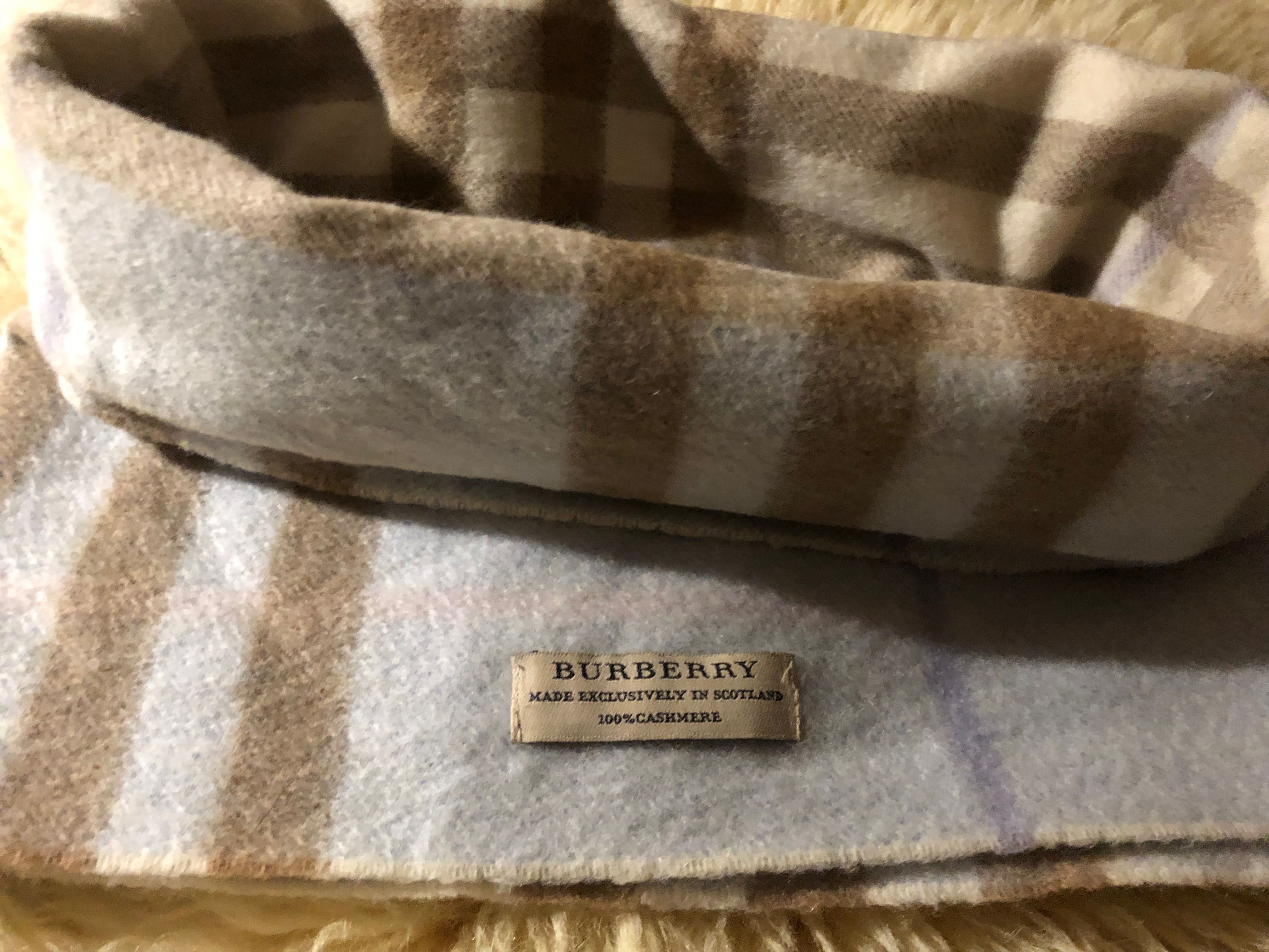 Burberry London 100% Cashmere made in Scotland komin turtleneck