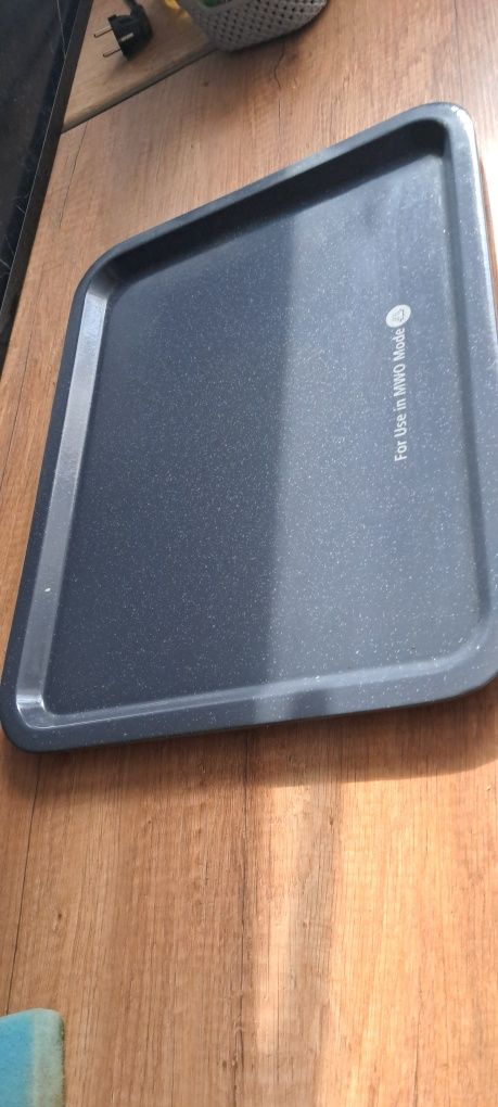 Piekarnik z funkcją mikrofali Samsung NQ50J3530BB
