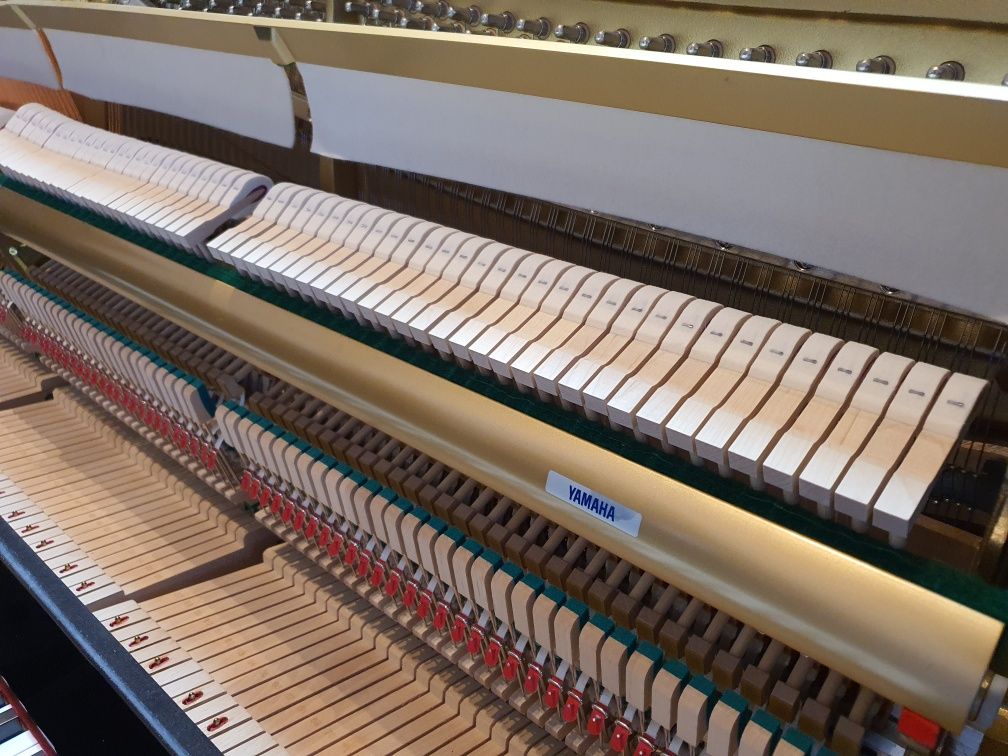 Pianino Yamaha B3 PE