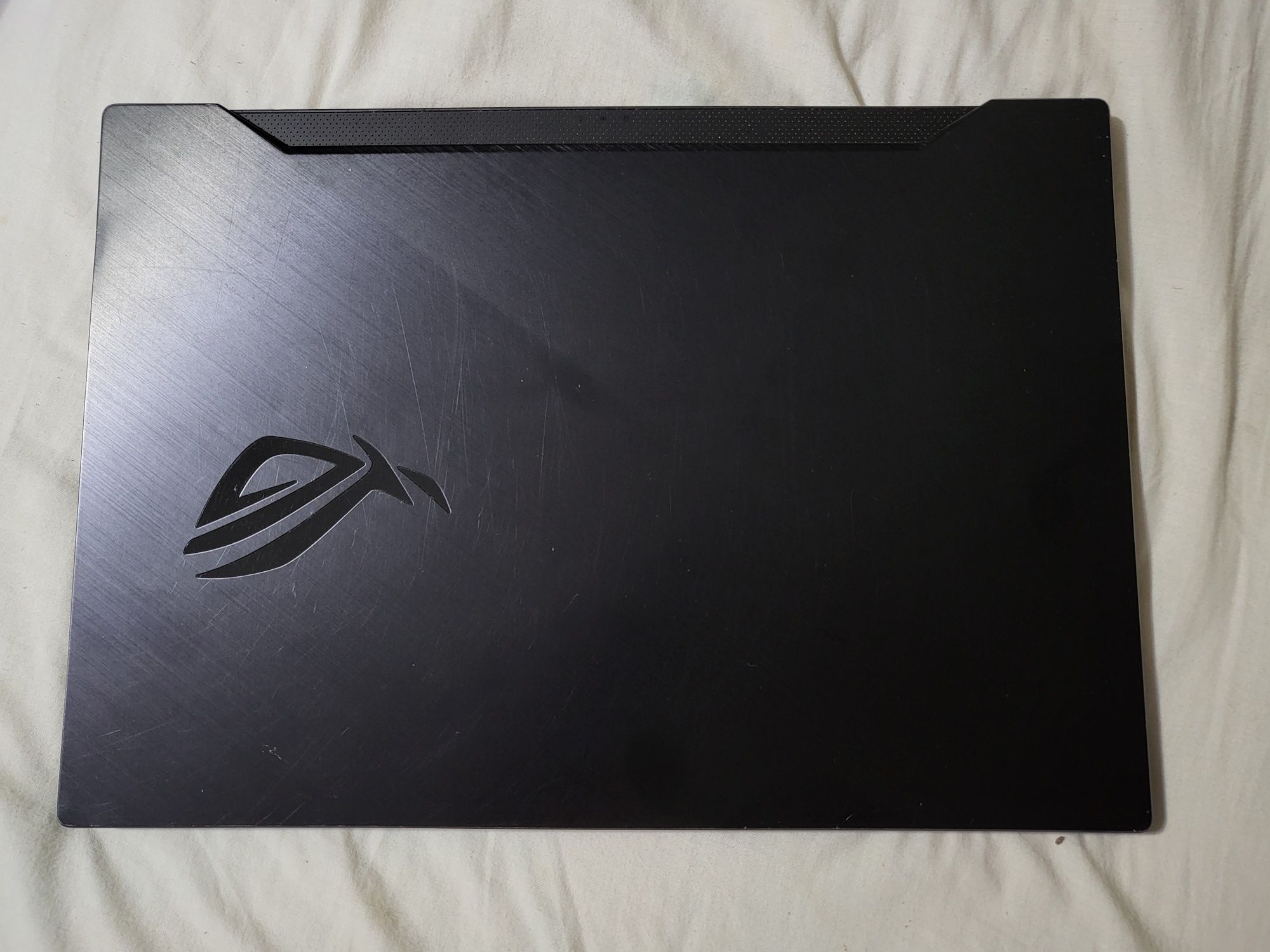 Asus ROG Zephyrus M15 GU502G i7-9750H/16GB/512GB SSD/RTX 2060 6Gb